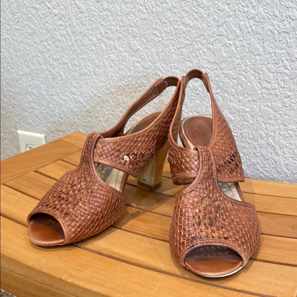EUC Frye Women's Ramsey Woven Wood Heel Slingback Peep Sandals Shoes Size 8.5